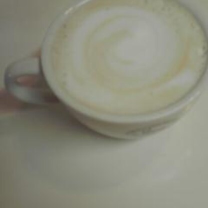 今日初のコーヒーです♪フワフワがカフェ気分～で美味しい♪ご馳走さまです♪